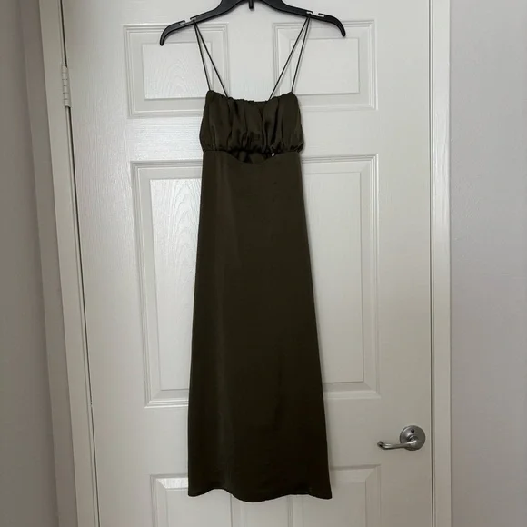 NWT Lulu's Dark Green Dress - Picture 2 of 6